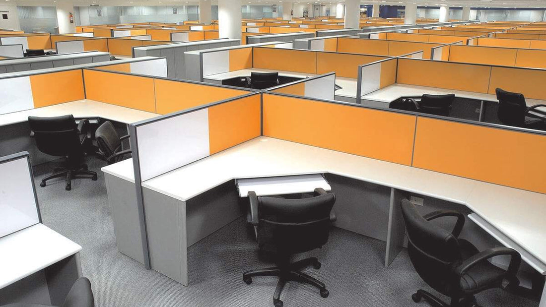 Office Desk and Chair Duo: Finding the perfect ergonomic pair in the pre-owned market