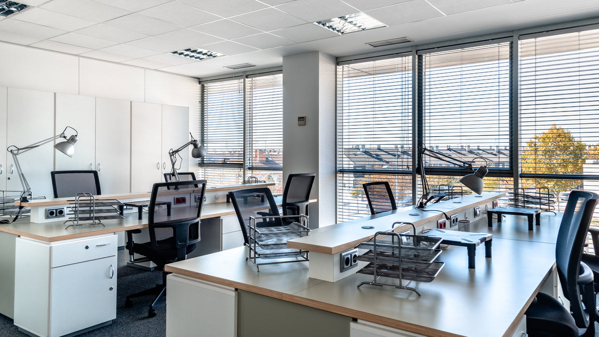 Second hand office chair and online table