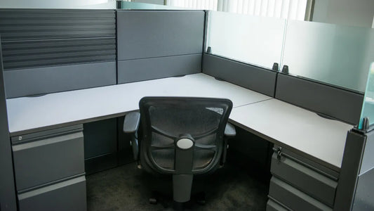 Modern office workspace in New Jersey featuring high-quality second hand office furniture, used office desks, and ergonomic office chairs.
